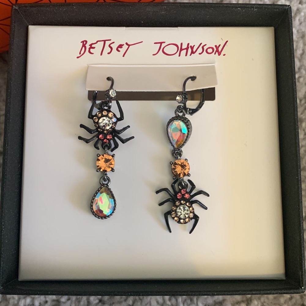 Betsey Johnson Mismatch Halloween Spider Earrings - Picture 3 of 7